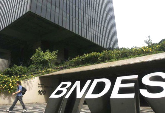 Apesar da crise, BNDES apresenta lucro líquido de R$ 5 bilhões Apesar da crise, BNDES apresenta lucro líquido de R$ 5 bilhões