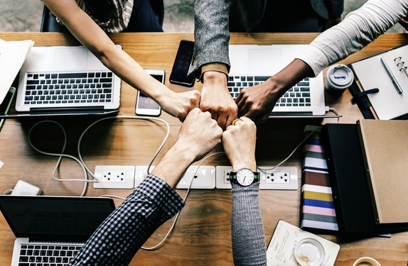 O “exercício dos COs” para uma educação do futuro O “exercício dos COs” para uma educação do futuro