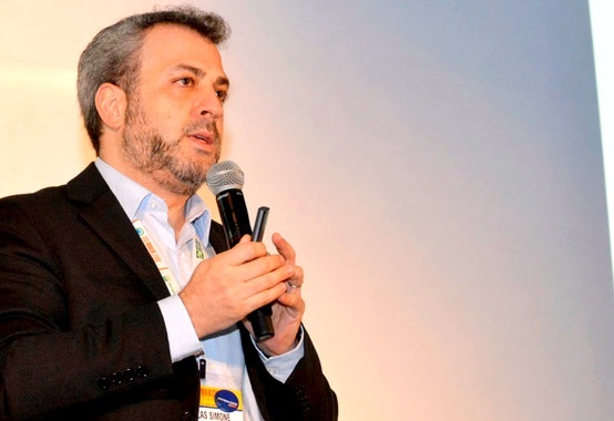 Nicolas Simone, diretor executivo de Transformação Digital da Petrobras é o primeiro convidado da RodaTech do IBP Nicolas Simone, diretor executivo de Transformação Digital da Petrobras é o primeiro convidado da RodaTech do IBP